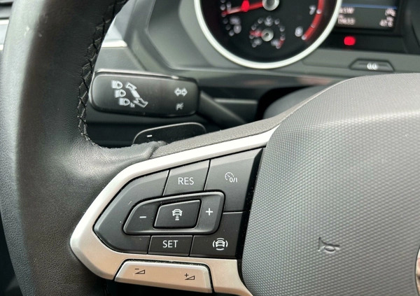 Volkswagen Tiguan cena 164900 przebieg: 19626, rok produkcji 2021 z Zambrów małe 781